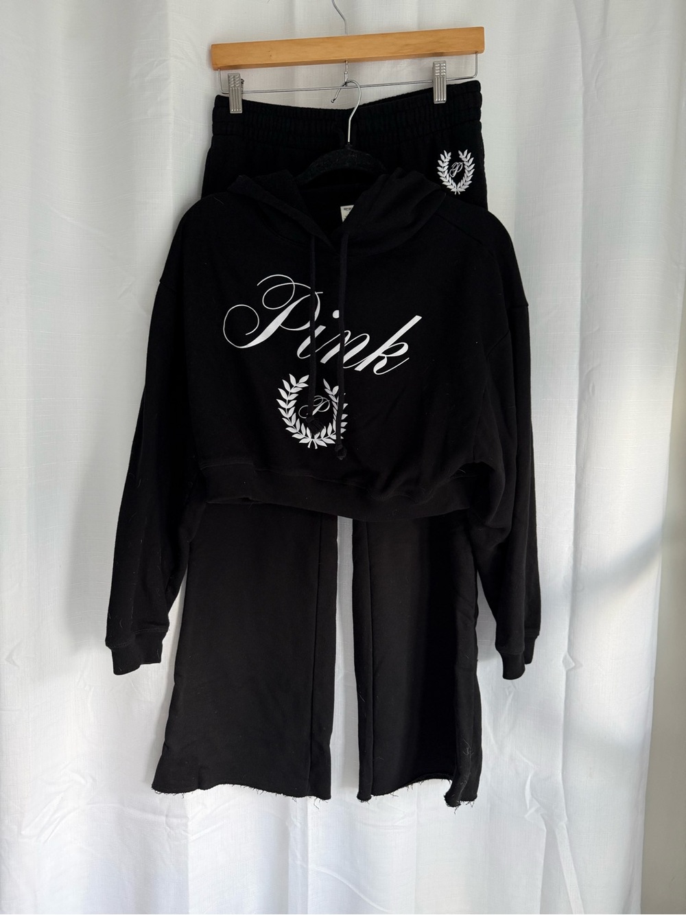 PINK Victoria's Secret Black Cropped Hoodie and Sweatpants Set - Size M